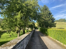 Dpt Vosges (88), à vendre ESCLES propriété T13 de 390 m² environ terrain 12 hectares. Eau de source.  
