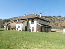  RUPT SUR MOSELLE (88) Farmhouse to be renovated, 7 rooms, 160m², shed, 1000m² plot + 2 hectares rented to a farmer.