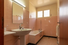   RUPT SUR MOSELLE (88) For sale: 10-room property of 195m² on basement + 4 horse boxes + apiary, land 3.6 hectares.