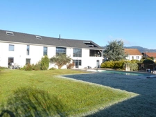  VAGNEY (88)Propriété d'exception T8  avec un appartement T3 exploité en location saisonnière , piscine , terrain 900m².               avec piscine, terrain 900m².