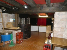 GIRMONT VAL D'AJOL (88) établissement à vendre de 3000m² au sol , mêlant dance et restauration.Terrain 25000m².
