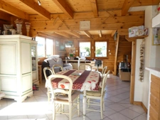 RUPT SUR MOSELLE (88) Chalet T6 de 104m² sur sous-sol  +garage extérieur, terrain 700m² environ.