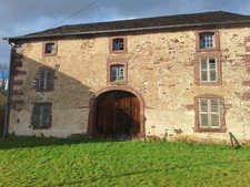  CORBENAY (70) Ferme de 350m² à rénover entièrement, terrain 1400m².