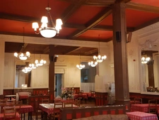 Former hotel building for sale in PLOMBIERES LES BAINS (88) of 3500m² on four levels.
