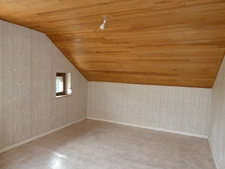  REMIREMONT (88)à vendre maison mitoyenne T4 de 78m² + garage + terrain 200m².