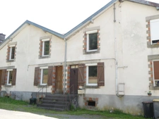  CORRAVILLERS (70) à vendre maison mitoyenne T10 de 170m² terrain 250m² environ.