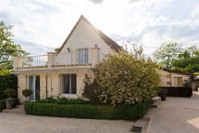 Propriété à vendre 8 pièces, 10 min de Paray Le Monial(71)