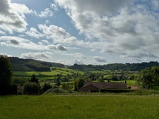 Exclusivité, Terrain à vendre  MATOUR (71) centre ville avec accès piéton