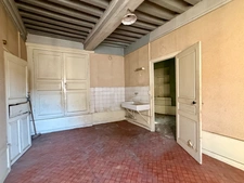 Exclusivité à vendre un immeuble à CHAROLLES (71)