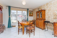 Exclusivité, à vendre – Maison de village avec double garage et terrain clos – Vérosvres (71)