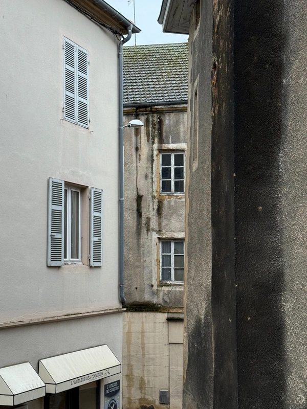 Exclusivité à vendre un immeuble à CHAROLLES (71)