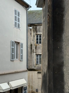 Exclusivité à vendre un immeuble à CHAROLLES (71)