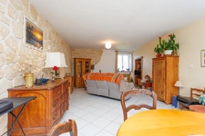 Exclusivité, à vendre – Maison de village avec double garage et terrain clos – Vérosvres (71)