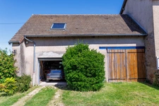Exclusivité, à vendre – Maison de village avec double garage et terrain clos – Vérosvres (71)