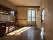 Exclusivité à vendre un immeuble à CHAROLLES (71)