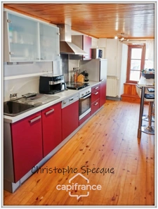 Immeuble à vendre BESSE ET SAINT ANASTAISE (63)