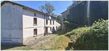 Grande maison familiale avec dépendances et terrain VISCOMTAT (63)