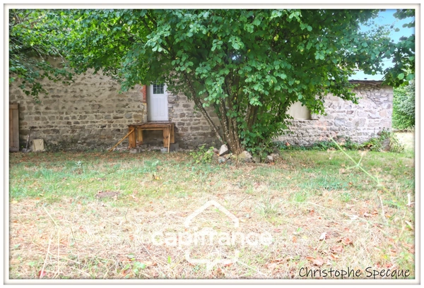 Maison à vendre 4 pièces, terrain, double garage, ARCONSAT (63)