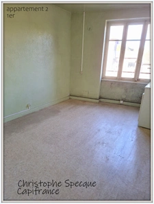 Maison avec deux niveaux indépendants et garage à vendre à VETRE SUR ANZON (42)