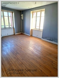 Maison avec deux niveaux indépendants et garage à vendre à VETRE SUR ANZON (42)