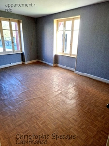 Maison avec deux niveaux indépendants et garage à vendre à VETRE SUR ANZON (42)