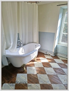 Maison à vendre en pierre de 143 m² habitable , grange, terrain CELLES SUR DUROLLE (63)