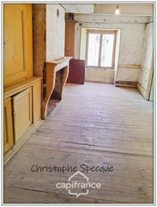 Immeuble à vendre BESSE ET SAINT ANASTAISE (63)
