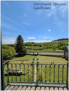  Maison de maître rénovée avec dépendances et gîte – Un bien rare au cœur de la campagne LE VERNET SAINTE MARGUERITE (63)