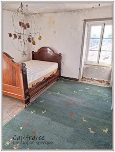 Maison à vendre en pierre de 143 m² habitable , grange, terrain CELLES SUR DUROLLE (63)