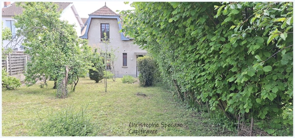 A vendre Élégante maison des années 1930 – Charme, volumes et jardin arboré VICHY (03)