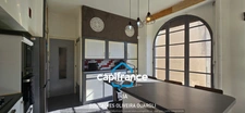 Maison individuelle de plain-pied 130 m² avec jardin clos et garage.