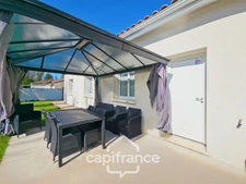 Maison de plain pied construite 2019, 3 chambres, jardin, garage, lumineuse, secteur calme, accès du jardin à la voie verte