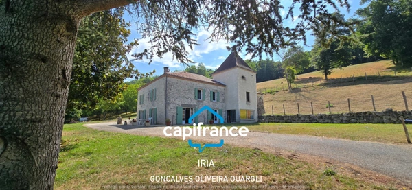 Propriété de charme au coeur de la nature à vendre 6 pièces et 124763m² de  PUJOLS (47)