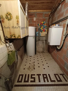 🏡 Maison en pierre 140 m² + jardin – 289 000 €
