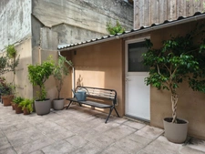 Bordeaux – T3 70 m² + cour + 17 m² de dépendances