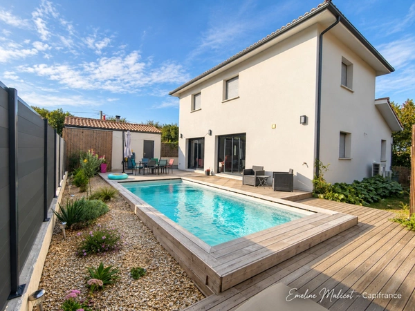 CENON – Maison 2022 DPE A/A – 127 m² – 4 chambres + bureau – Piscine – Garage