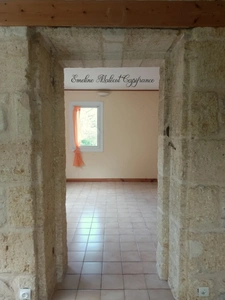 🏡 Maison en pierre 140 m² + jardin – 289 000 €