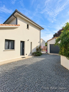 CENON – Maison 2022 DPE A/A – 127 m² – 4 chambres + bureau – Piscine – Garage