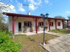 🏡 Maison en pierre 140 m² + jardin – 289 000 €