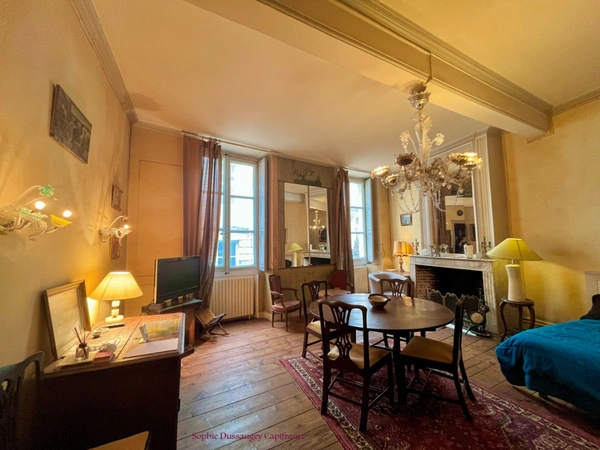 Hotel particulier dans le centre historique de Bordeaux
