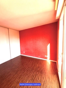 À vendre – Bel appartement 3 pièces avec grande loggia – Bordeaux Chartrons / Bassins à Flot