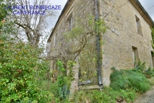 Maison ancienne à vendre de type T6 à LACHAPELLE (82).