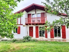 EXCLUSIVITE - Maison  pleine de charme à vendre sur URCUIT (64)