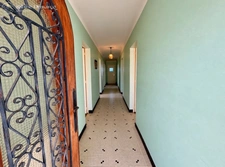 En EXCLUSIVITE à  BRISCOUS - Maison de plain-pied à rénover, vue dégagée sur les montagnes