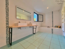 Exclusively in ASCAIN - Villa with swimming pool 