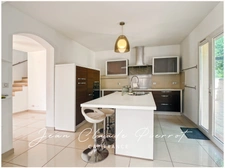 Maison à vendre de type 5 avec maisonnette indépendante  SAINT GILLES (30)