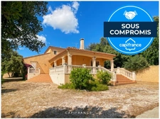Maison à vendre de type 5 avec maisonnette indépendante  SAINT GILLES (30)