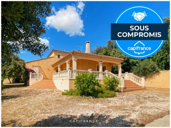 Maison à vendre de type 5 avec maisonnette indépendante  SAINT GILLES (30)
