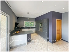 Maison à vendre 6 pièces avec Hangar indépendant et piscine CLARENSAC (30)