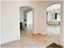 Maison à vendre de type 5 avec maisonnette indépendante  SAINT GILLES (30)